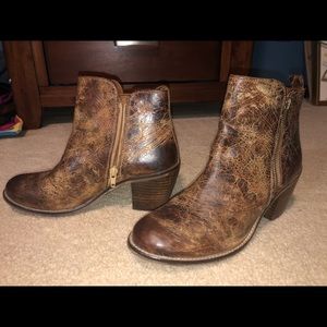 Brown Leather Women’s size 8 Diba True boots